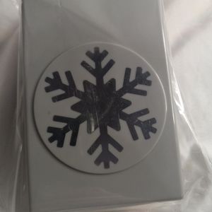 2" xmas punch snowflake